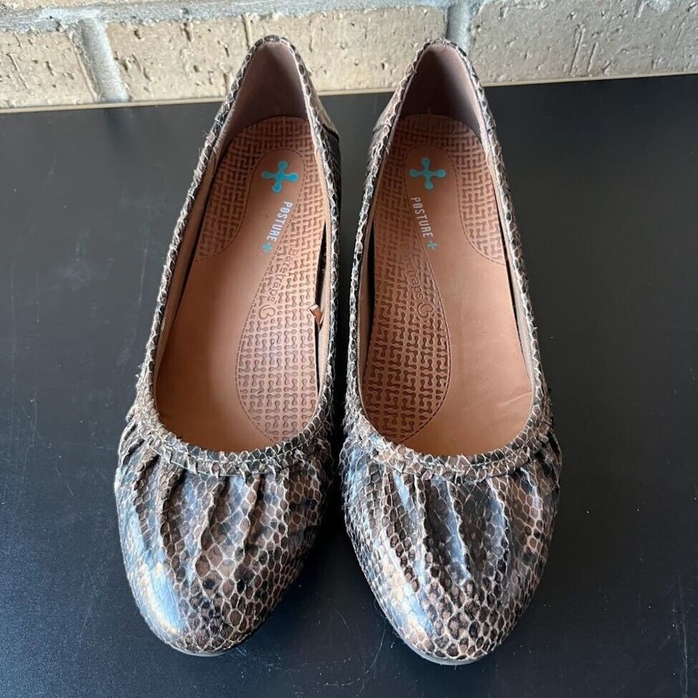 Beartraps Posture+ Norma Snakeskin Brown Shoes Wedge Size 8M Flats Casual